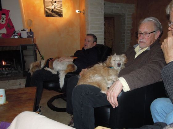 Snoozy doggies, Gari and Princess Coco Chanel de Provence